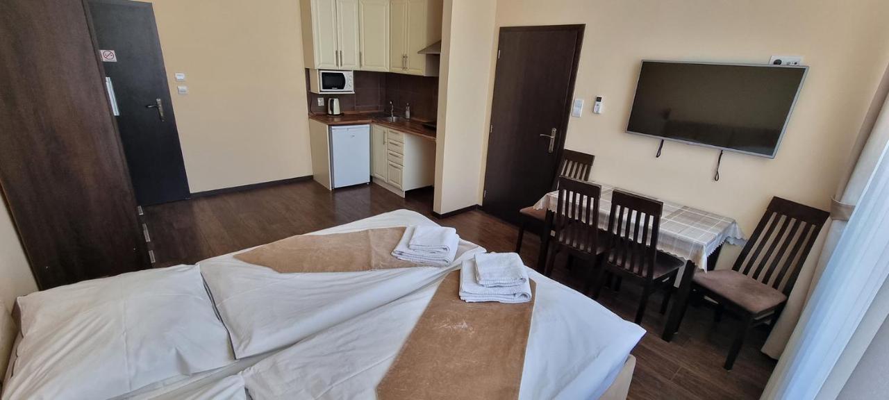 Apartament Elite Pension Štúrovo Zewnętrze zdjęcie