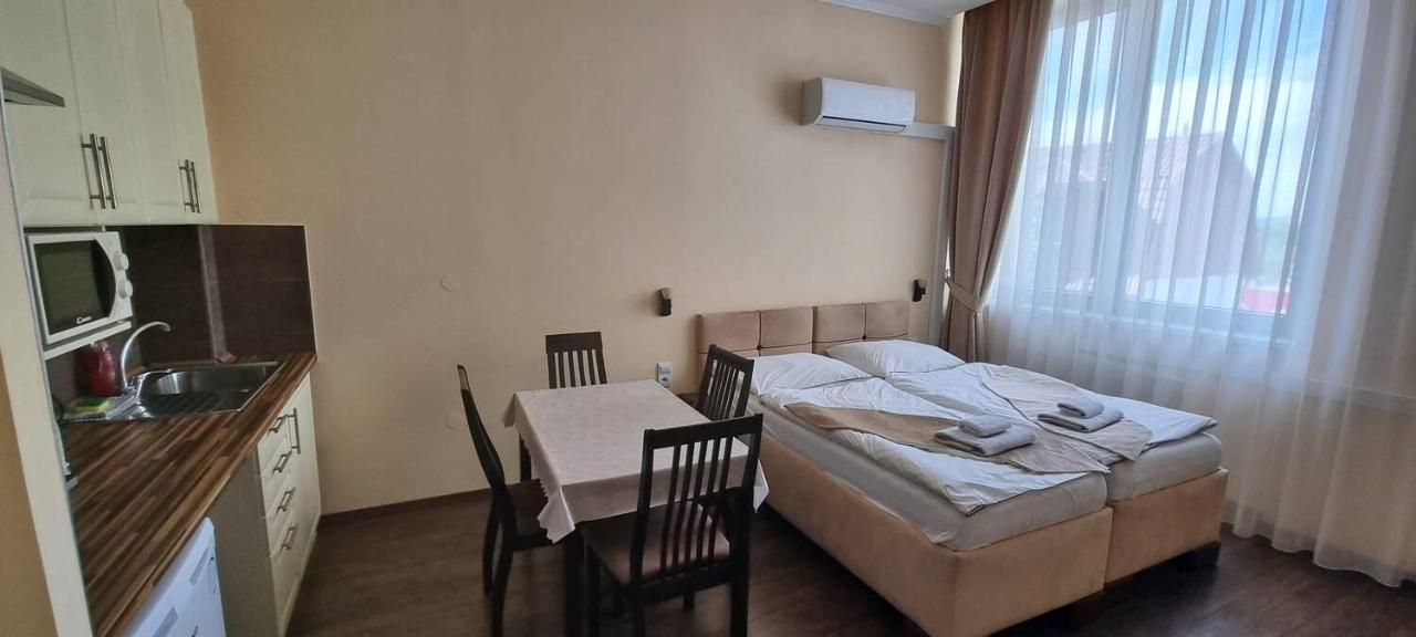 Apartament Elite Pension Štúrovo Zewnętrze zdjęcie