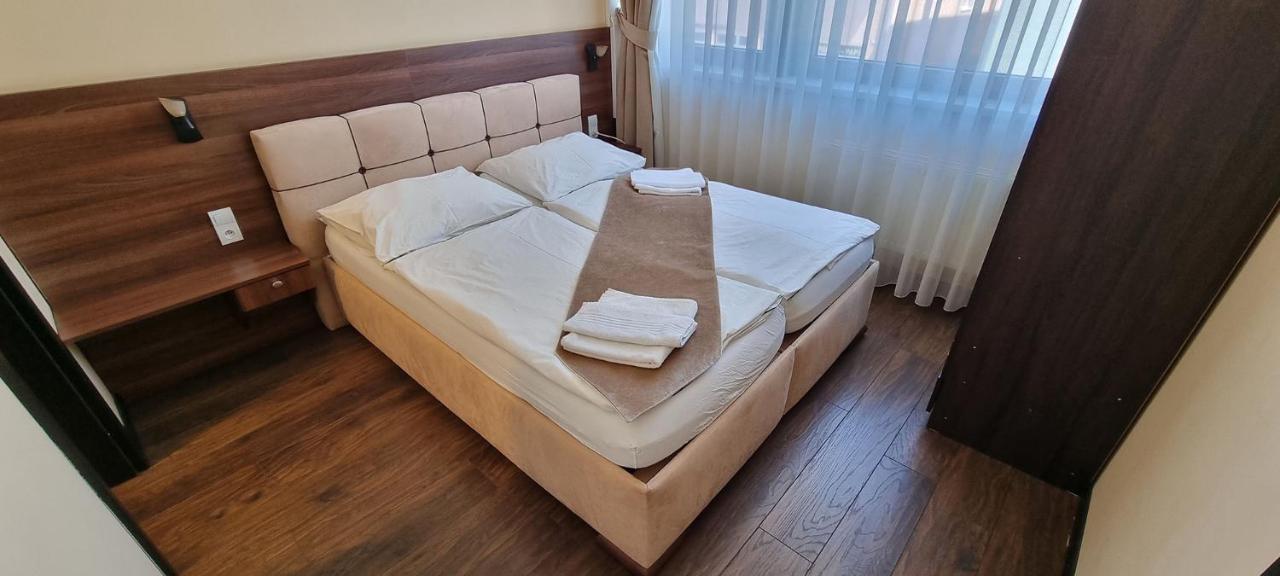 Apartament Elite Pension Štúrovo Zewnętrze zdjęcie